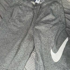 NIKE SHORTS
